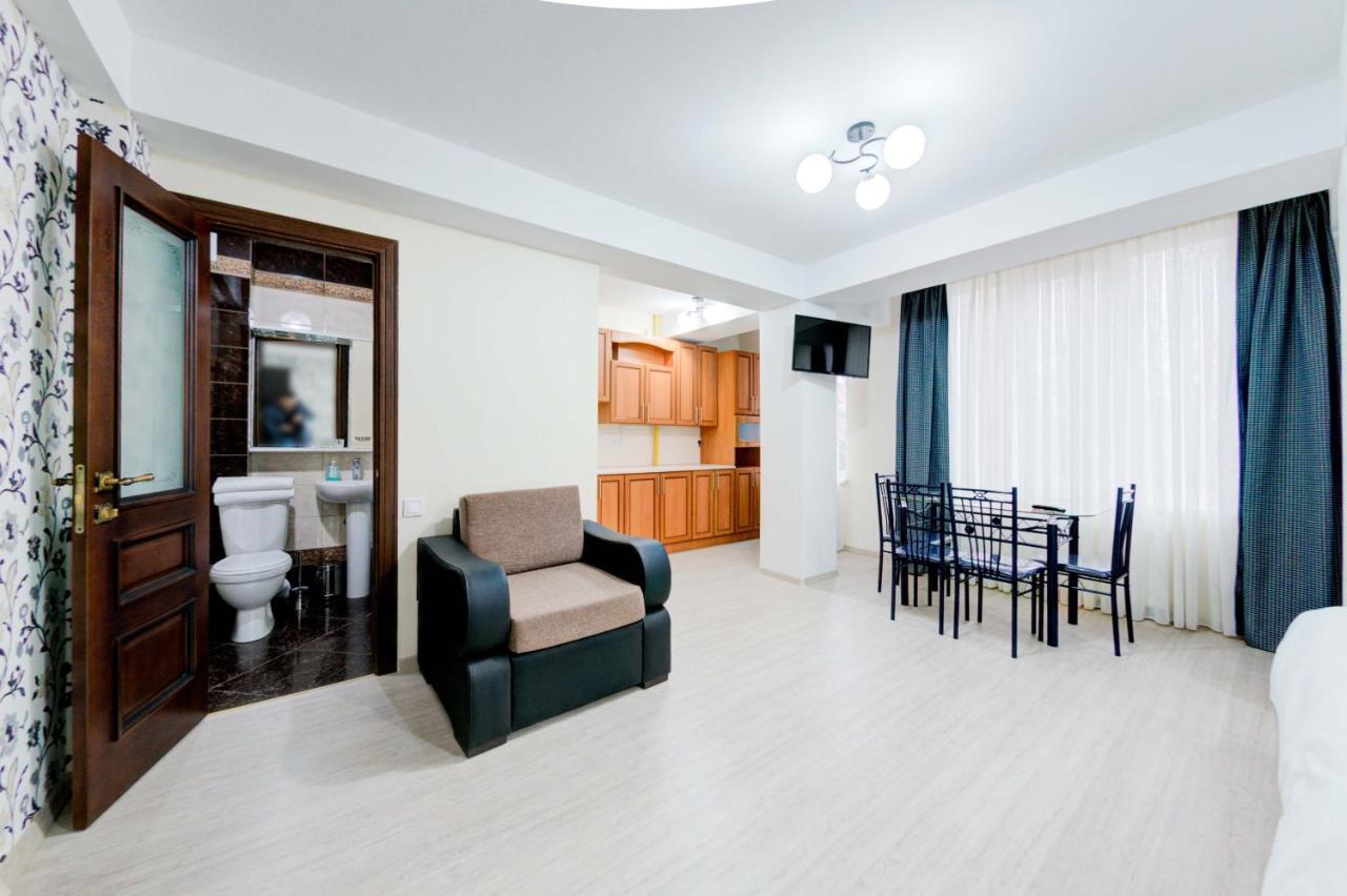 Catherine Hotel Кишинев Екстериор снимка